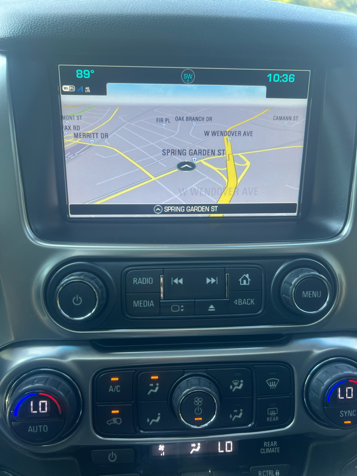 Chevrolet Suburban LT 4WD 2019