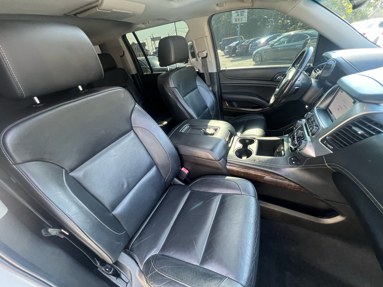 Chevrolet Suburban LT 4WD 2019