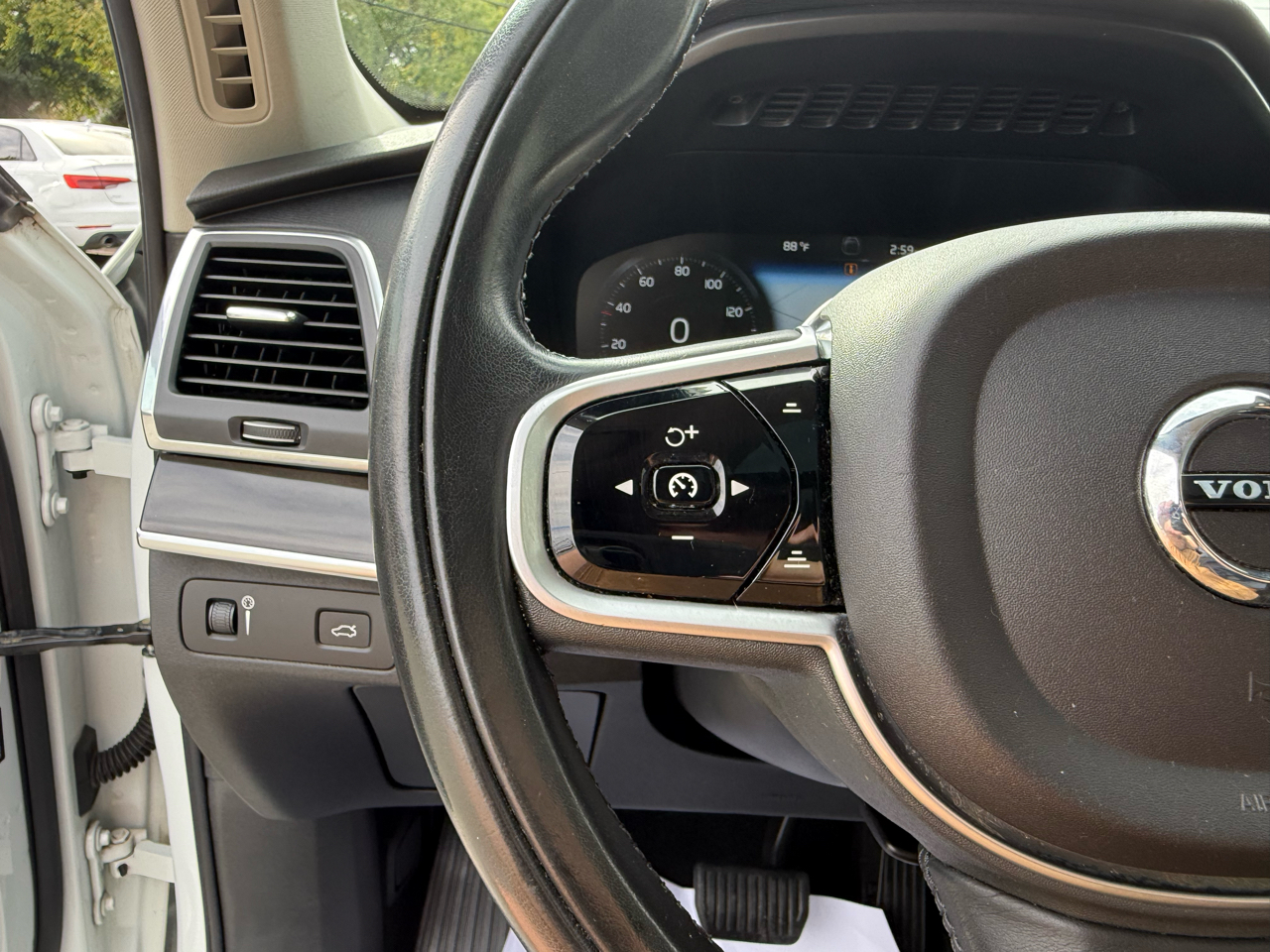 Volvo XC90 T6 Momentum AWD 2019