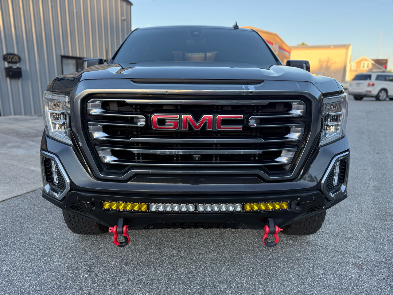 GMC Sierra 1500 AT4 Crew Cab Short Box 4WD 2020