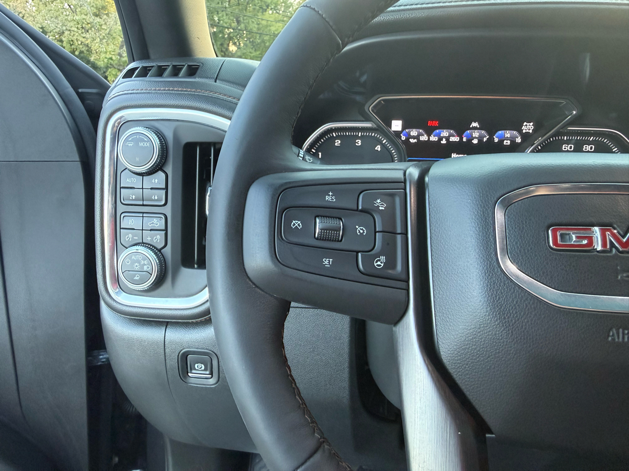 GMC Sierra 1500 AT4 Crew Cab Short Box 4WD 2020
