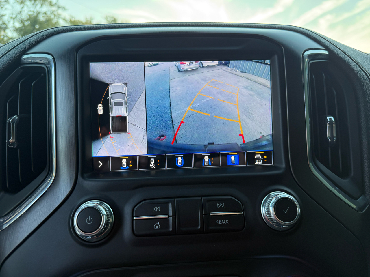 GMC Sierra 1500 AT4 Crew Cab Short Box 4WD 2020