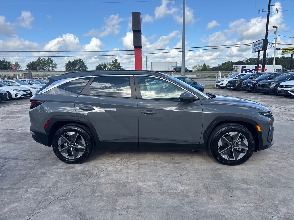 2025 Hyundai Tucson SEL photo 4