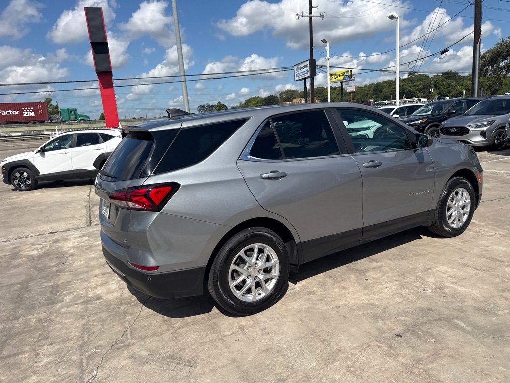 2024 Chevrolet Equinox LT photo 4