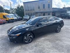 2025 Hyundai Elantra 