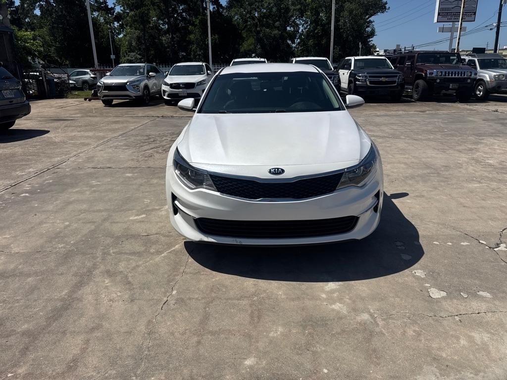 2017 Kia Optima LX AT's photo