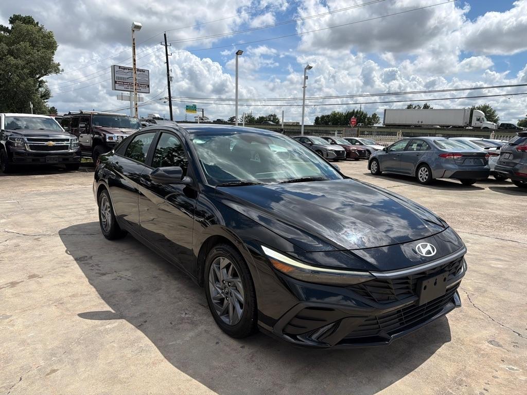 2024 Hyundai Elantra 2.0 SEL IVT's photo