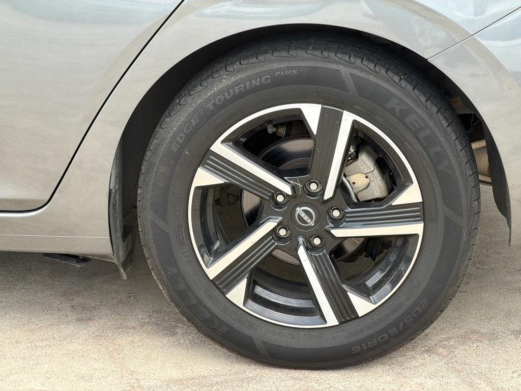 Nissan Sentra photo 11