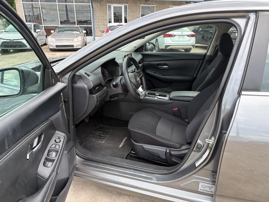 Nissan Sentra photo 13