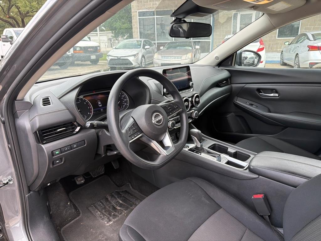 Nissan Sentra photo 14