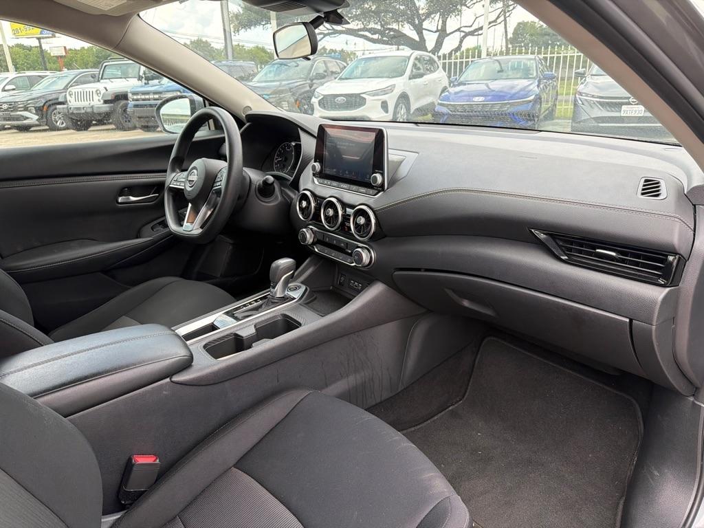 Nissan Sentra photo 21