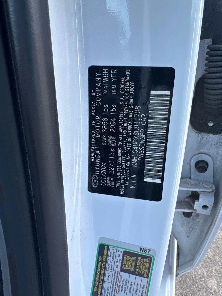 Hyundai Elantra photo 24