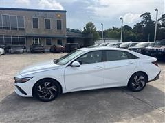 2025 Hyundai Elantra 