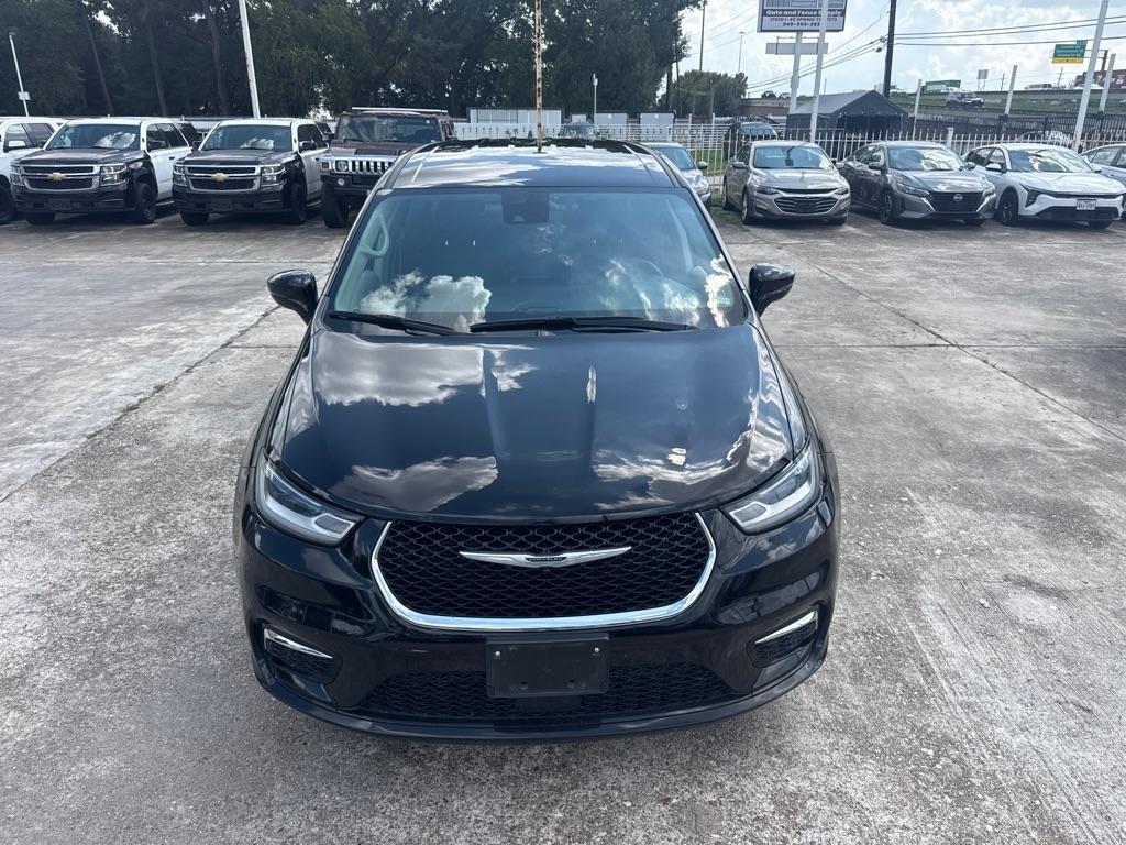 Chrysler Pacifica photo 4
