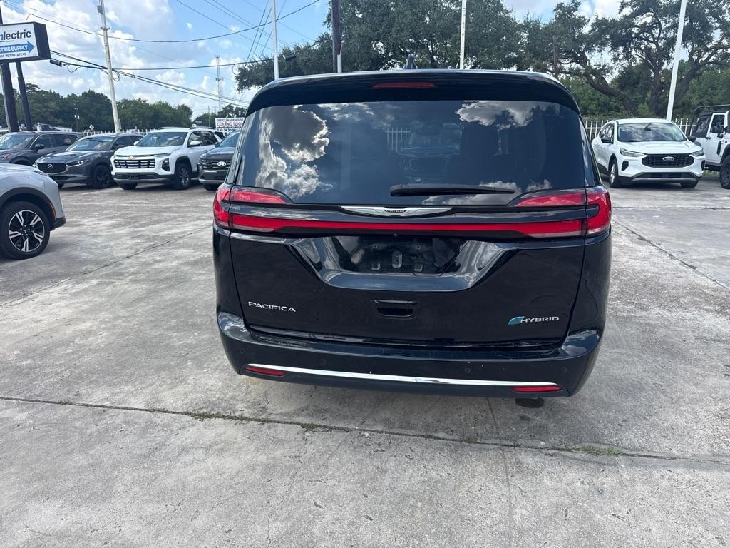 Chrysler Pacifica photo 7