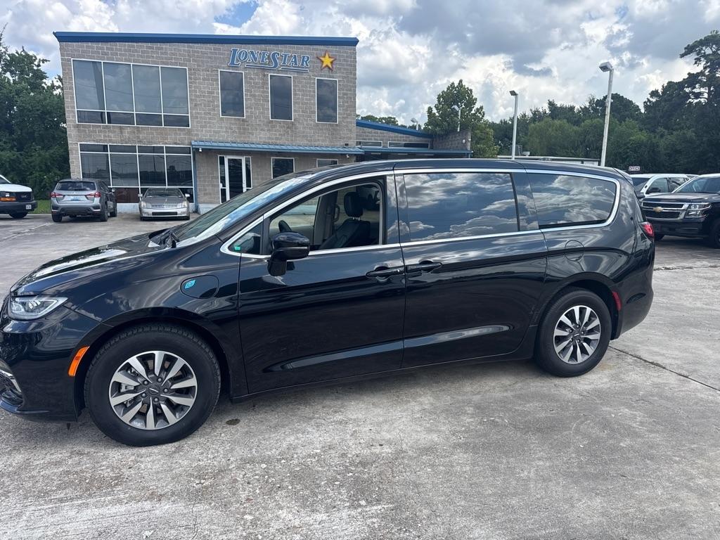 Chrysler Pacifica photo 10