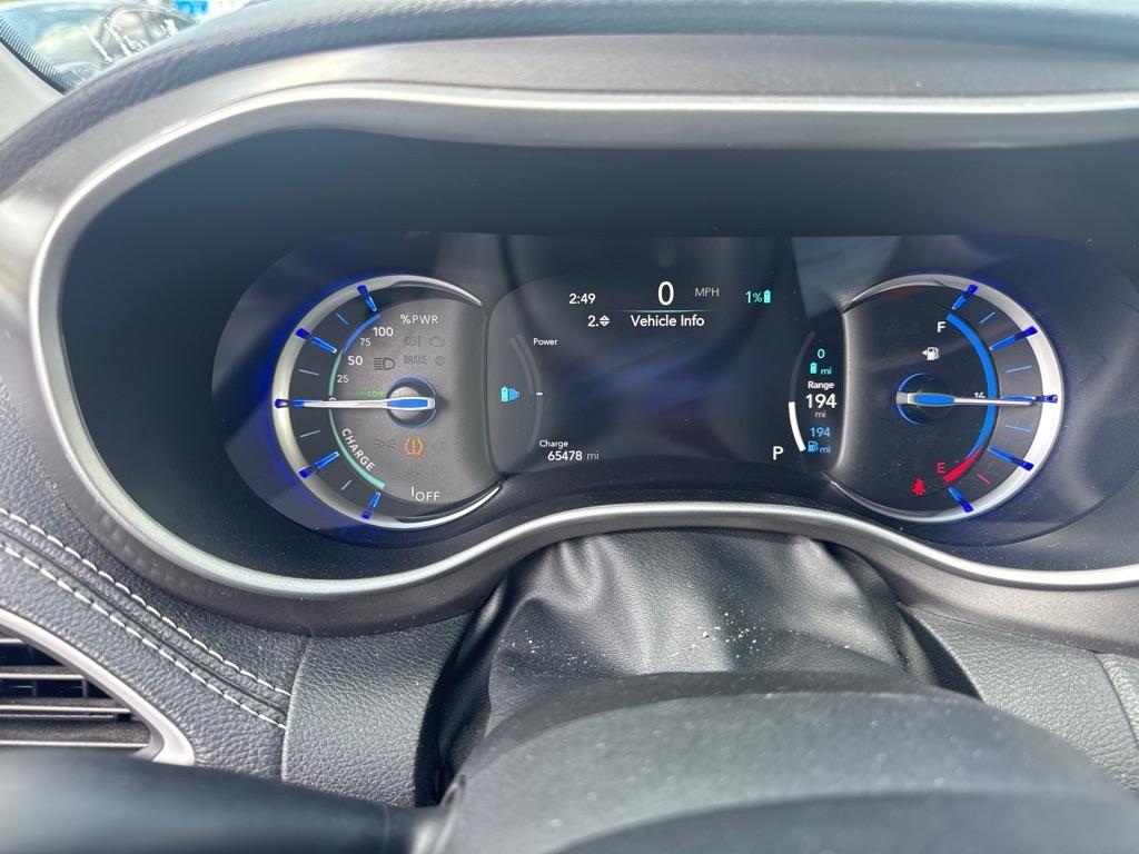 Chrysler Pacifica photo 28