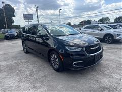 2024 Chrysler Pacifica Hybrid 