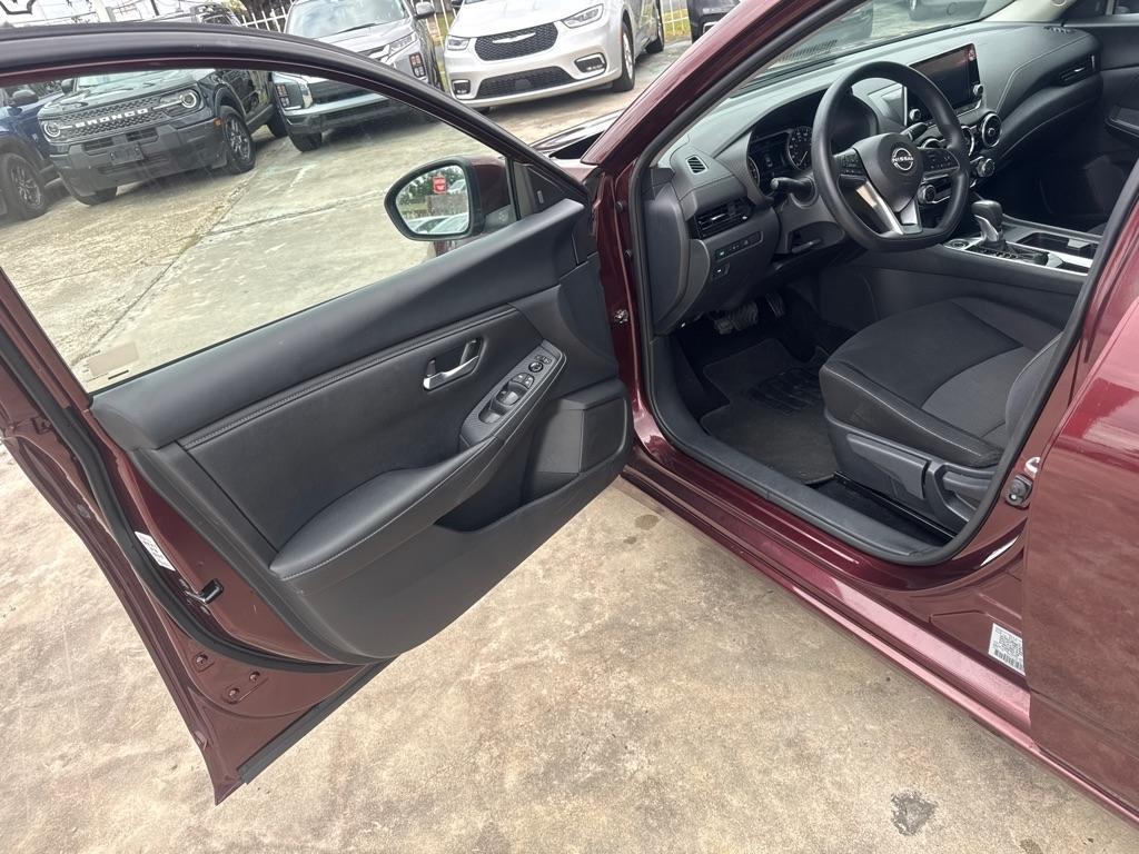 Nissan Sentra photo 11
