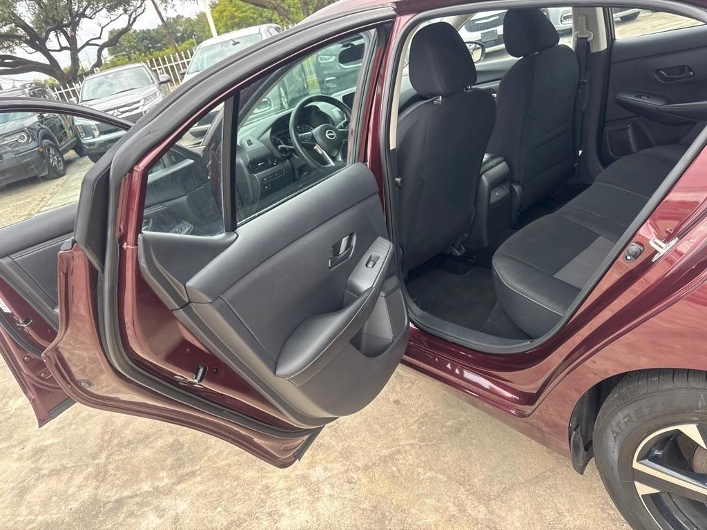 Nissan Sentra photo 14