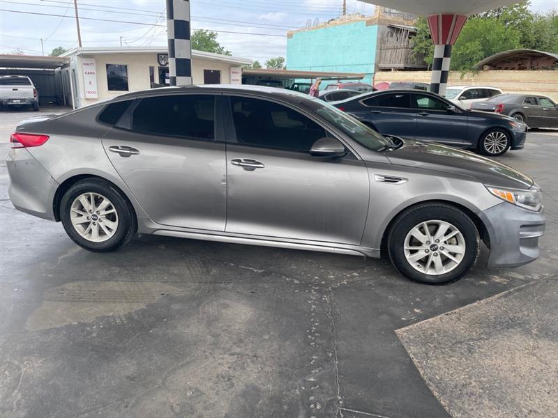 Kia Optima LX 2017