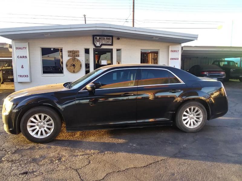 2014 Chrysler 300 RWD