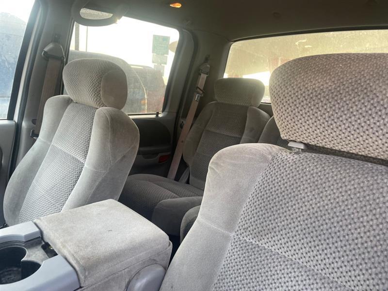 Ford F-150 XLT SuperCrew 2WD 2001