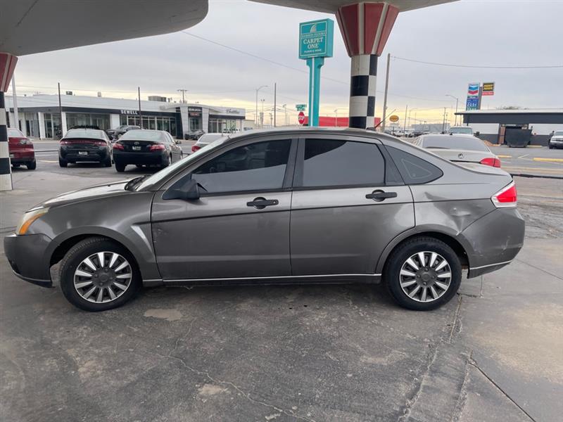 2010 Ford Focus S's photo