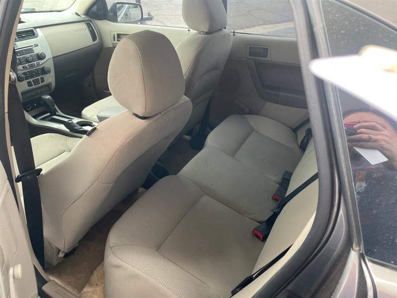 Ford Focus S Sedan 2010