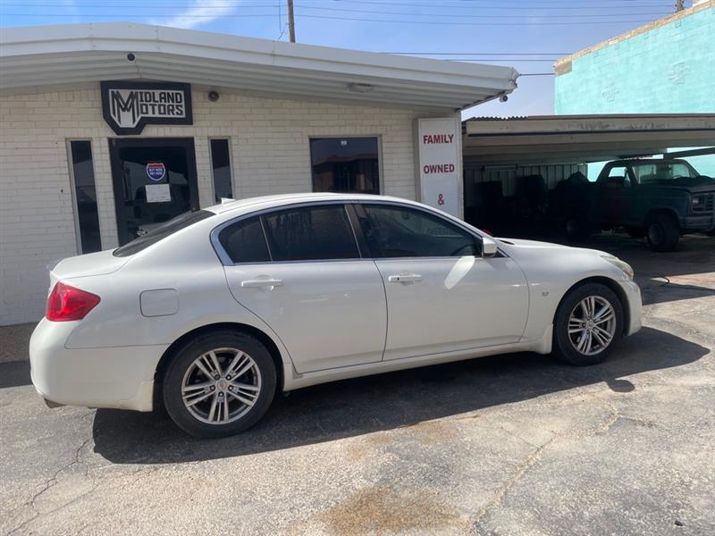 Infiniti Q40 AWD 2015
