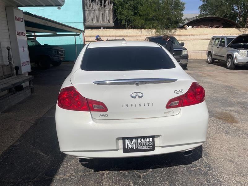 Infiniti Q40 AWD 2015