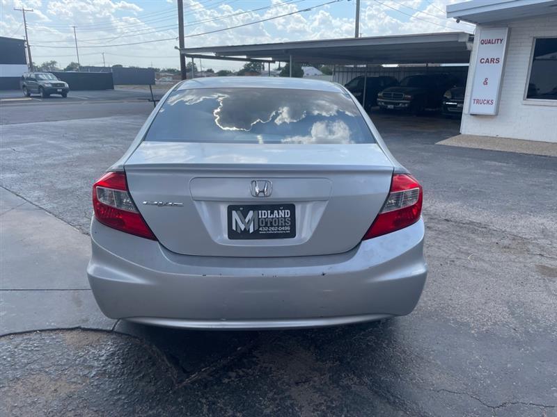 Honda Civic LX Sedan 5-Speed AT 2012