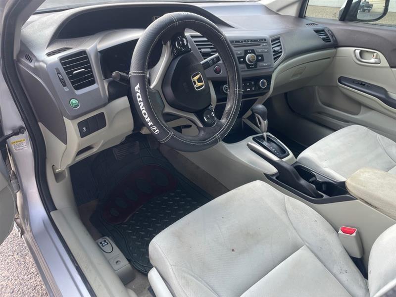 Honda Civic LX Sedan 5-Speed AT 2012