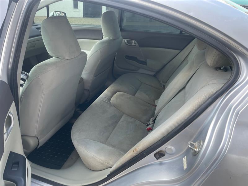 Honda Civic LX Sedan 5-Speed AT 2012