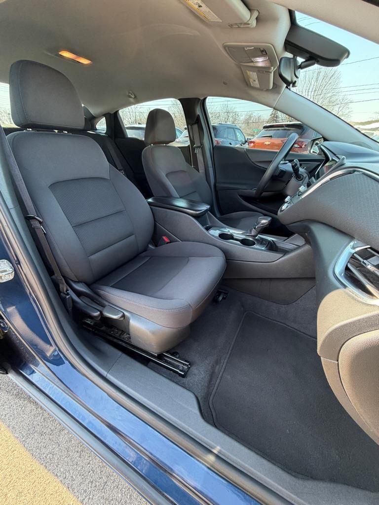 Chevrolet Malibu  2021