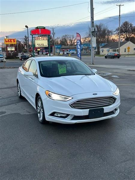 Ford Fusion Hybrid SE 2017
