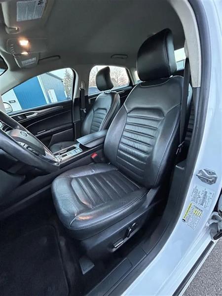 Ford Fusion Hybrid SE 2017