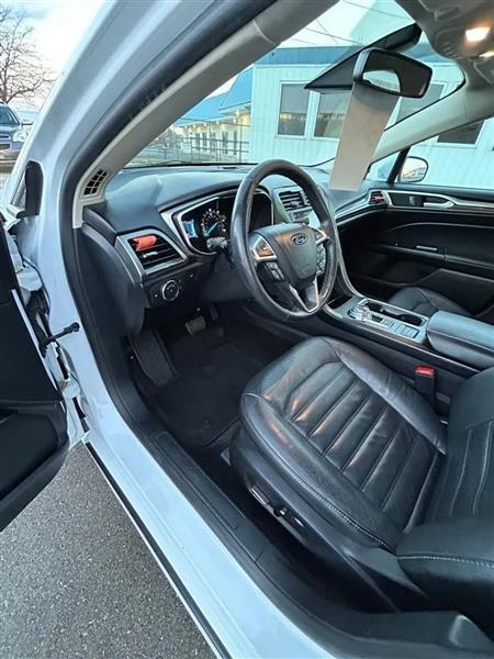 Ford Fusion Hybrid SE 2017