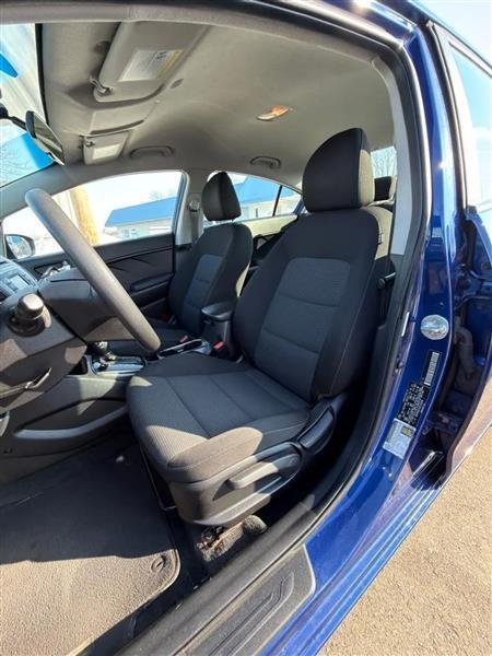 Kia Forte LX 6A 2017