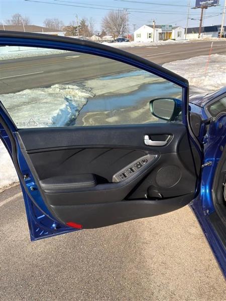 Kia Forte LX 6A 2017