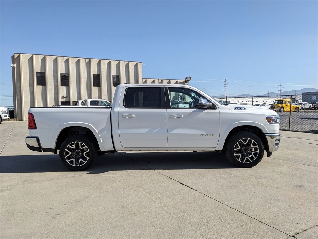 2025 Ram 1500 Laramie photo 3