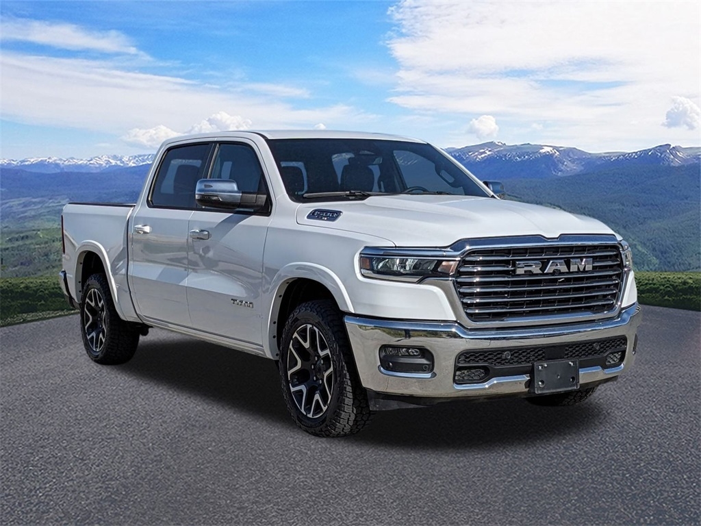 2025 RAM 1500 Laramie Crew Cab SWB 4WD