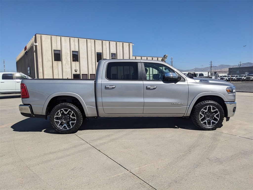 2025 Ram 1500 Laramie photo 3