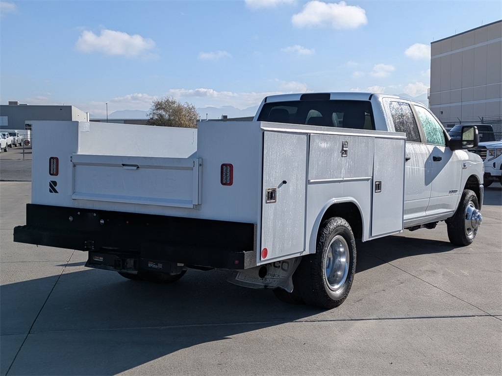 2024 Ram 3500 Tradesman photo 3