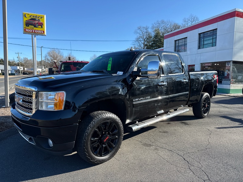 2011 GMC Sierra 2500HD Denali Crew Cab 4WD