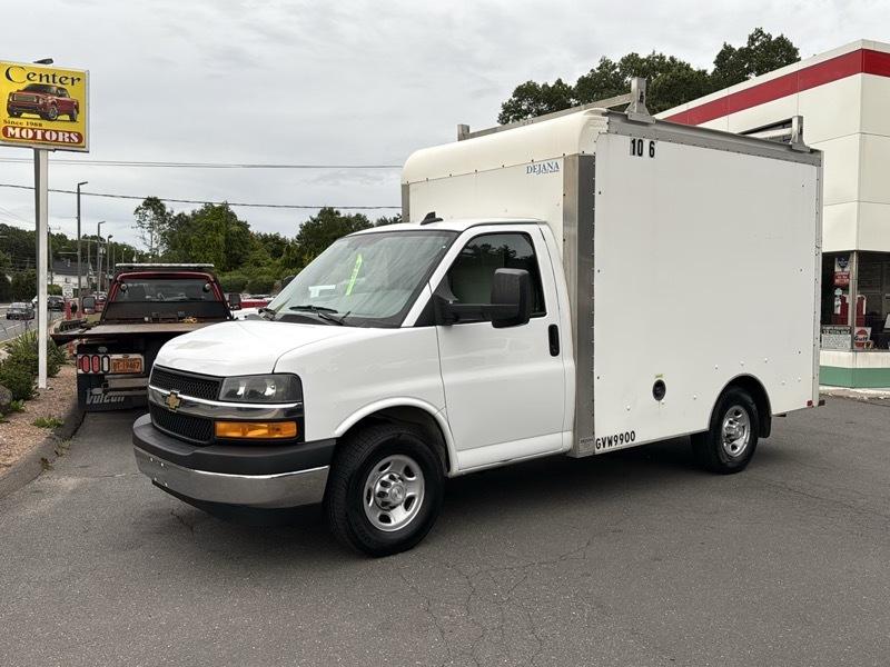 2021 Chevrolet Express Cutaway