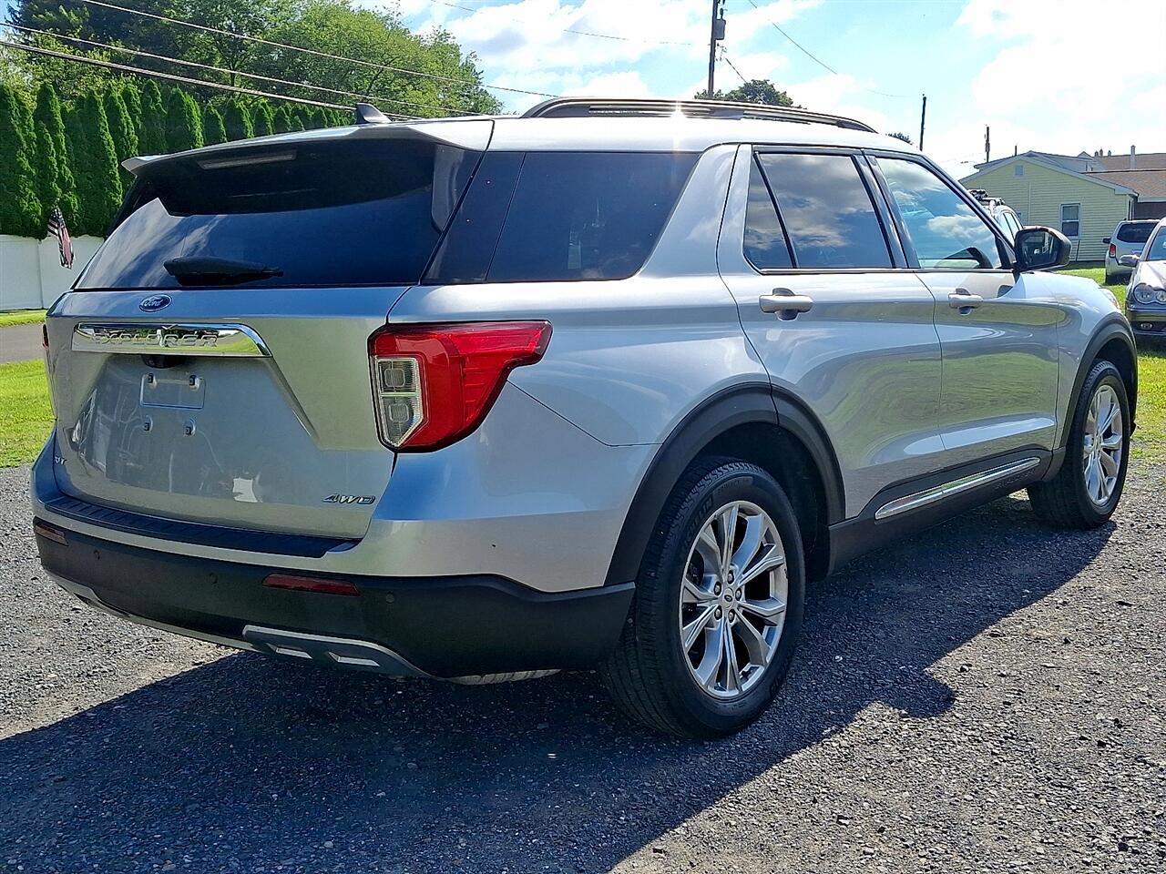 Ford Explorer XLT AWD 2021