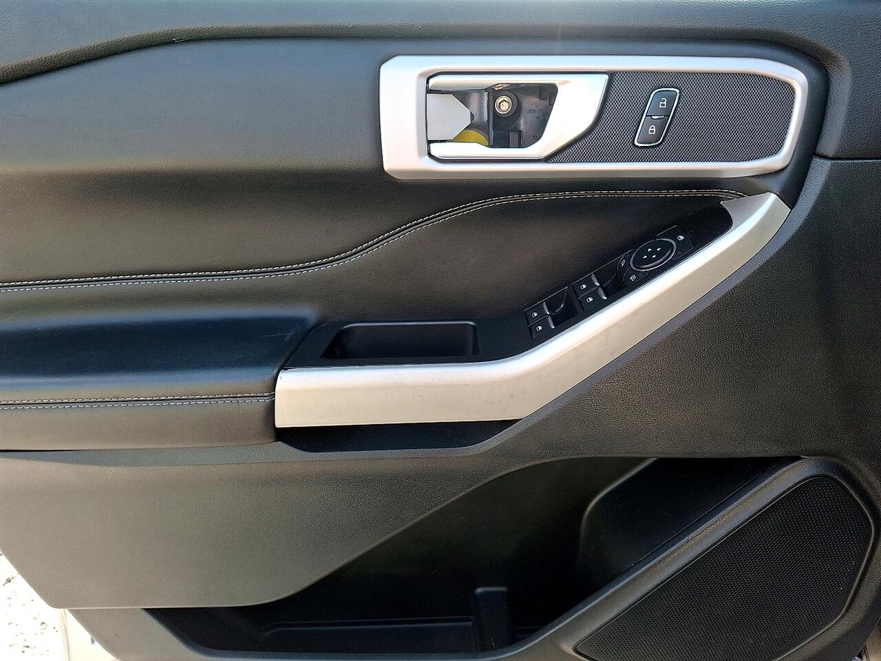 Ford Explorer XLT AWD 2021