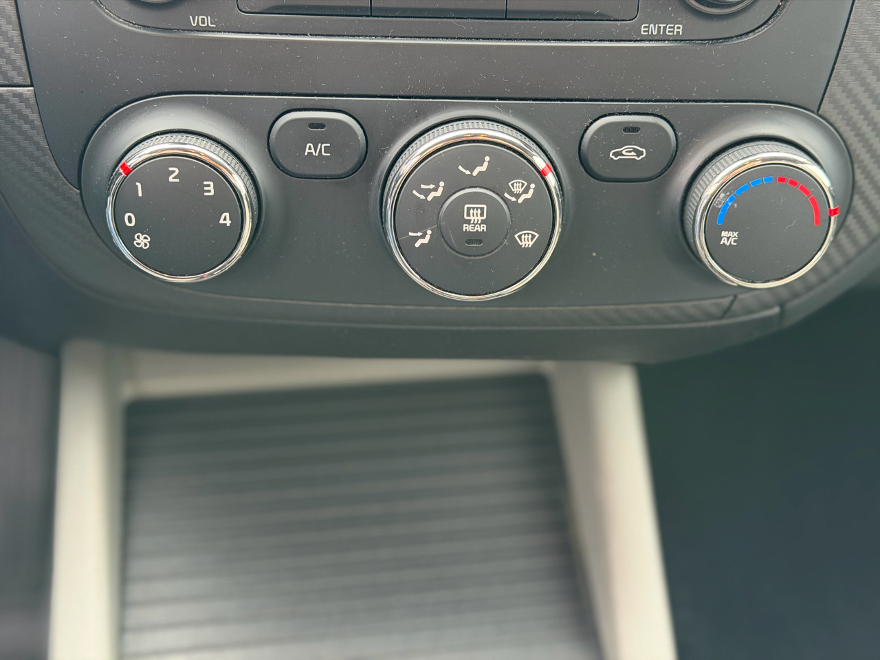 Kia Forte 5-Door  2015