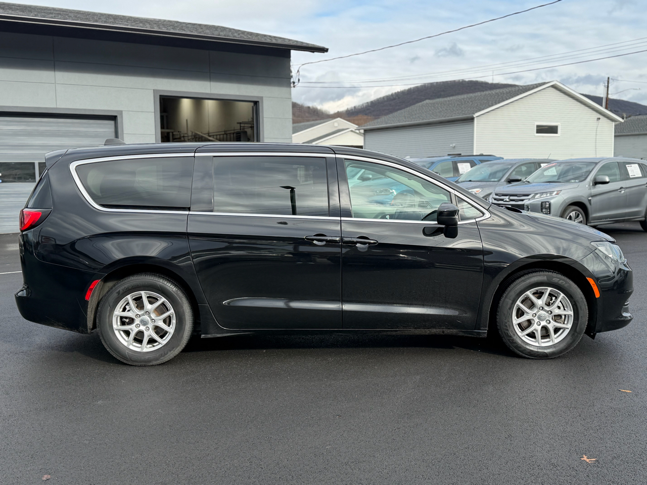 Chrysler Voyager  2024